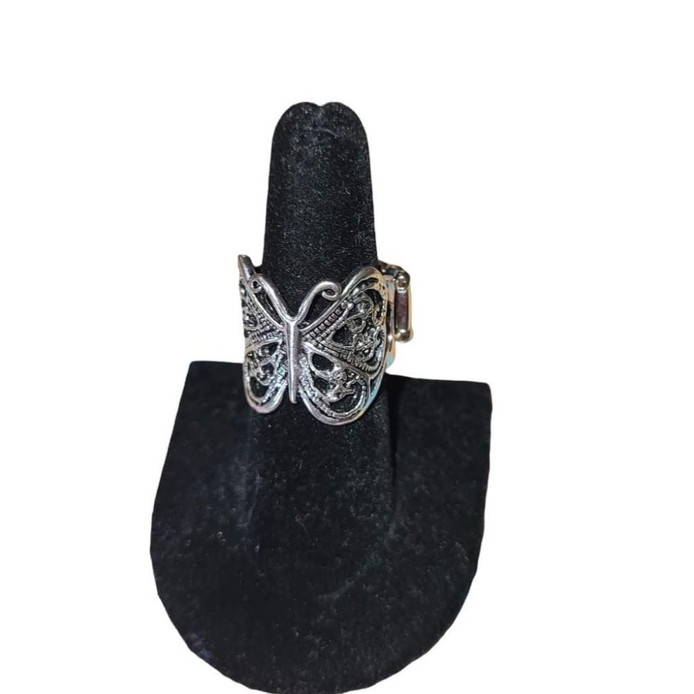 5/25 Paparazzi Silver Stretchy Butterfly Ring NWOT